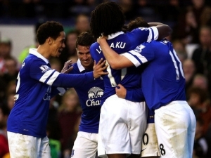 Everton vyloupil po 21 letech Old Trafford, Suaréz dal Norwichi 4 góly, Kozák přispěl k výhře