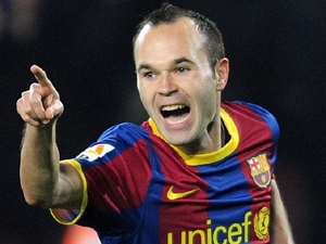 Iniesta prodloužil v Barceloně smlouvu do roku 2018