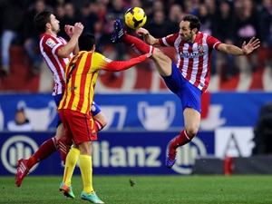 Atlético Madrid v souboji o první místo remizovalo s Barcelonou 0:0