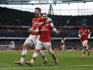 Souhrn 22. kola PL: Cazorla zařídil výhru Arsenalu nad Fulhamem, Manchester City nezaváhal proti Cardiffu