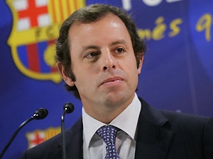 Prezident Barcelony Sandro Rosell podal demisi, ve funkci ho nahradí Bartomeu