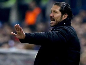 Atlético Madrid prohrálo v Almeríi a Real díky lepšímu skóre postoupil na první místo