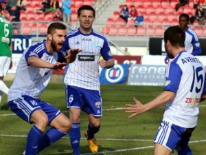 Znojmo porazilo Jablonec 4:0, Jihlava senzačně deklasovala Duklu