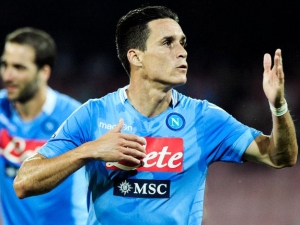 Souhrn 31. kola Serie A: Po 22 zápasech Juventus pokořen, Candreva vystřelil Laziu tři body proti Parmě