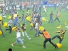 Fenerbahce s Kadlecem kvůli fanouškům nedohrálo zápas v Trabzonu
