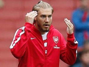 Wenger naznačil, že Bendtner po sezóně v Arsenalu skončí a za výlet do Kodaně vyfasuje pokutu