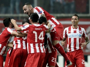 Fotbalisté Olympiakosu získali před prázdnými tribunami 41. titul