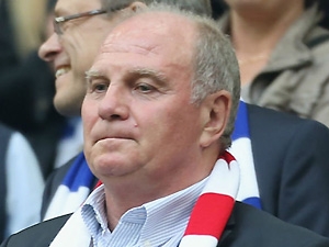 Guardiola doufá, že se Hoeness do Bayernu vrátí