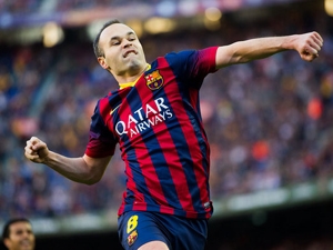 Zápasy Realu Madrid s Barçou to je jako válka, ale fotbalová, hlásí před nedělním El Clásicem Iniesta