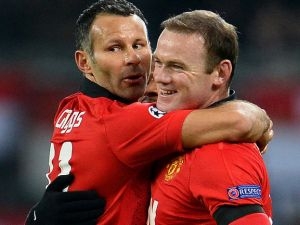 Wayne Rooney a Ryan Giggs: Dlužili jsme tento výsledek fanouškům i manažerovi