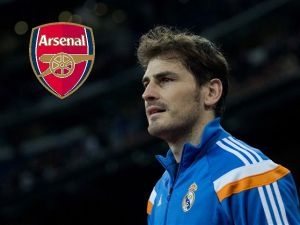 Santi Cazorla: Arsenal chce Casillase, uvítal bych to