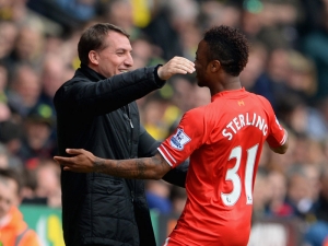 Liverpool porazil Norwich a zvýšil svůj náskok na čele tabulky na pět bodů