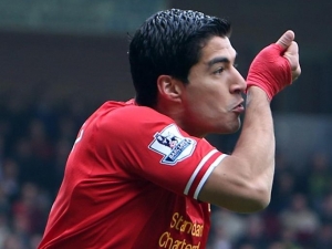 Liverpool jásá – Luis Suarez nevidí důvod odcházet