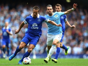 Pomůže Everton svému městskému rivalovi a sebere body Citizens? Chelsea hostí Norwich
