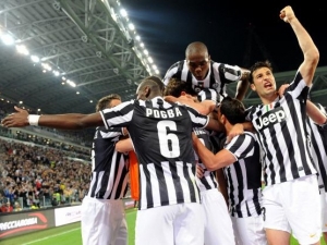 Juventus potvrdil svůj titul výhrou proti Atalantě, boj o korunku střelců se nemění