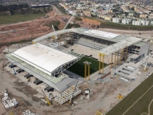 Stadion pro MS v Sao Paulu nebude při nedělním testu ještě hotový
