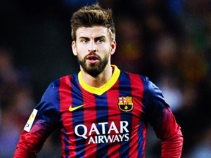Piqué by měl být Gerardu Martinovi k dispozici. Zařadí ho do základní sestavy?