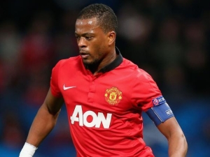 Patrice Evra v Manchesteru nekončí: Podepsal jednoletou smlouvu