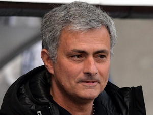 Mourinho se zájmem sleduje Fàbregasovu situaci