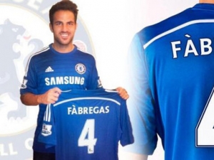 Chelsea vykoupila Cesca Fábregase z Barcelony