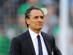 Kouč Prandelli si stěžuje na málo času na oddech v dusném počasí 