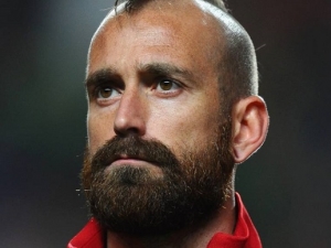 Meireles vztyčenými prostředníčky prý dával pokyny spoluhráčům