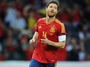 Xabi Alonso končí ve španělské reprezentaci, tvrdí deník Marca 