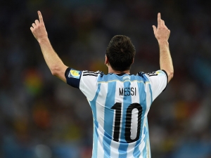 Argentina přestřílela Nigérii 3:2, ta přesto postupuje do osmifinále