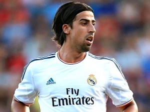 Přestupový mix: Arsenal chce Khediru, Di Maria na cestě do Manchesteru United