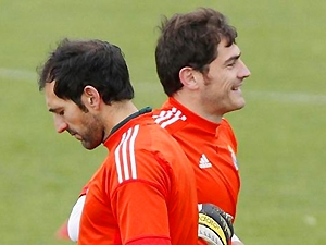 Ancelottimu přebývá brankář, odejde D. López, nebo Casillas?