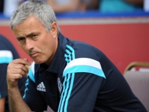 José Mourinho: Nákup a plat Luka Shawa by mohl zničit stabilitu Chelsea