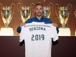 Benzema prodloužil smlouvu v Realu až do roku 2019