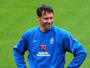 Blindovým asistentem u nizozemské reprezentace bude Van Basten