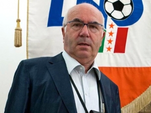 Tavecchio nesmí kvůli rasistickým poznámkám působit ani ve FIFA