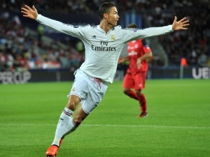 Real vyhrál svůj historicky druhý evropský Superpohár, Sevillu porazil díky gólům Ronalda 2:0