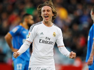 Luka Modrić prodloužil smlouvu v Realu do roku 2018