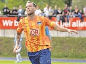 Hannover otočil duel se Schalke, Schieber na vše sám nestačil