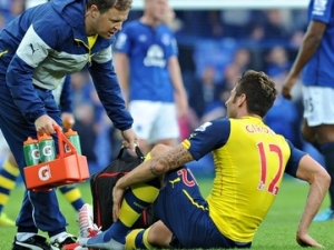 Arsenalu se zranil francouzský střelec Giroud