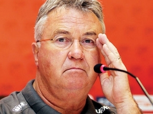 Jsem rozzuřený, přiznal po prohře v Česku kouč Nizozemska Hiddink