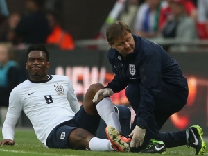 Sturridge až na tři týdny mimo hru, Rodgers obviňuje reprezentační trenéry