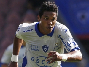 Brazilský fotbalista Brandao dostal za zlomení nosu měsíc vězení