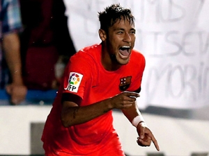 Barcelona nadále drží neporazitelnost i neprůstřelnost. Levante přejela 5:0