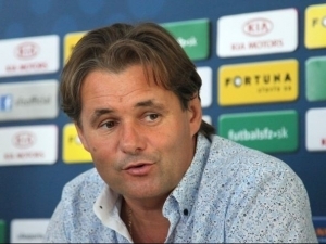 Slovan ještě nenašel Strakova nástupce, spekuluje se o Galádovi