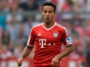 Thiago Alcantara si potřetí během jednoho roku přetrhl vazy v koleni a čeká ho další operace