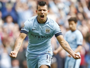 Chelsea porazila Crystal Palace, Agüero nasázel čtyři góly Tottenhamu, Liverpool zvládl dramatický závěr utkání s QPR