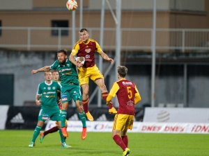 Více světla, méně branek, Dukla v dohrávce s Příbramí remizovala 0:0