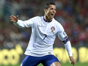 Ronaldo byl rád, že další rekord překonal před domácími fanoušky 