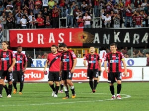 Fotbalisté Genclerbirligi mají zakázaný plnovous