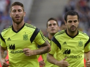 Fábregas a Ramos zakopali válečnou sekeru