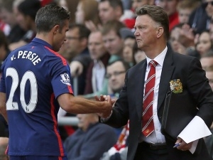Louis van Gaal: Robin van Persie se musí zlepšit, proti Arsenalu hrál velmi špatně